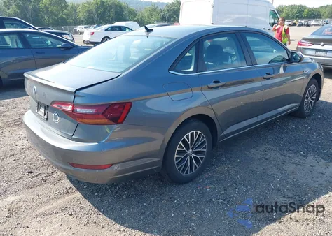 2019 Volkswagen Jetta Sel z USA, uszkodzony, nr VIN 3VWE57BU8KM028948